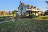 Land in Jefferson County, Illinois