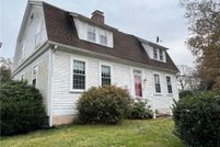House in New London County, Connecticut