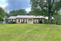 House in Calhoun County, Alabama