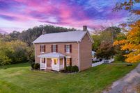 House in Sullivan County, Tennessee