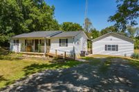 House in Gibson County, Tennessee