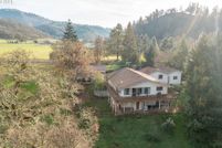 House for sale in Douglas County, Oregon