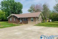 House for sale in DeKalb County, Alabama