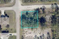Homesite for sale in Lee County, Florida