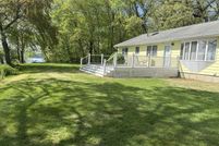 Lakefront Property for sale in New London County, Connecticut