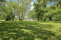 House in Jefferson County, Illinois