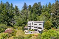 House for sale in Lincoln County, Oregon