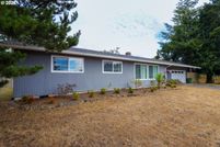 House for sale in Coos County, Oregon