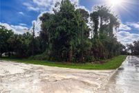 Homesite for sale in Lee County, Florida