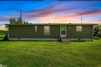 Land for sale in Henry County, Iowa