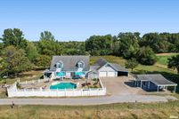 House for sale in Williamson County, Illinois