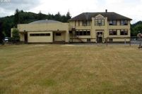 House for sale in Coos County, Oregon