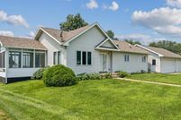 Lakefront Property for sale in Benton County, Iowa