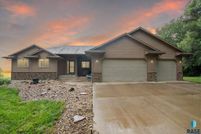 House for sale in Minnehaha County, South Dakota