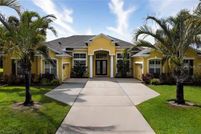 Lakefront Property for sale in Manatee County, Florida