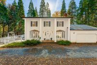 House for sale in Siskiyou County, California
