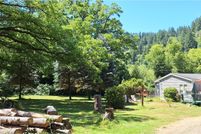 House for sale in Lane County, Oregon