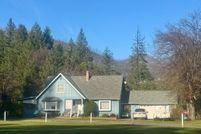 House for sale in Siskiyou County, California