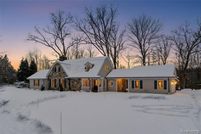 Lakefront Property for sale in Oakland County, Michigan