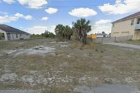 Homesite for sale in Lee County, Florida