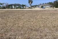 Homesite for sale in Lee County, Florida