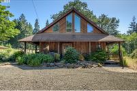 House for sale in Douglas County, Oregon