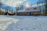 House for sale in Wayne County, Pennsylvania