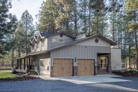 House for sale in Deschutes County, Oregon