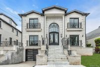 Land for sale in Queens County, New York