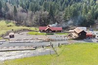 House for sale in Josephine County, Oregon