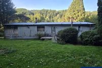 House for sale in Lane County, Oregon