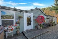 House for sale in Douglas County, Oregon