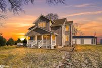 House for sale in Henry County, Iowa