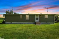 Land for sale in Henry County, Iowa