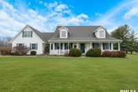 House for sale in Tazewell County, Illinois