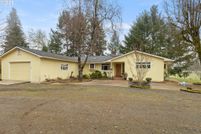 House for sale in Douglas County, Oregon