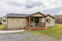 Lakefront Property for sale in Klickitat County, Washington