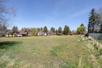 House for sale in Deschutes County, Oregon