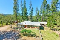 Land for sale in Jackson County, Oregon