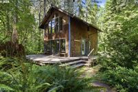Lakefront Property for sale in Lane County, Oregon