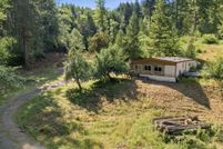 House for sale in Lane County, Oregon