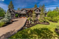 House for sale in Deschutes County, Oregon