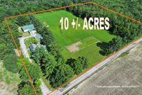 House for sale in Wayne County, Illinois