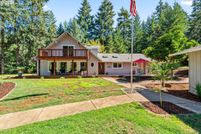 House for sale in Lane County, Oregon