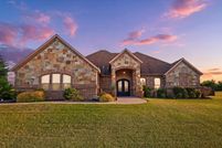 House for sale in Ellis County, Texas