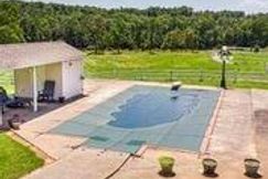 Farm and Ranch in Wayne County, Tennessee