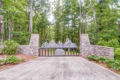 Farm and Ranch in Dawson County, Georgia