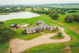 Farm and Ranch in Falls County, Texas
