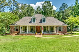 Farm and Ranch in Hinds County, Mississippi