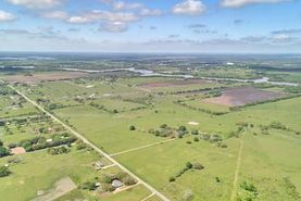 Farm and Ranch in Jackson County, Texas